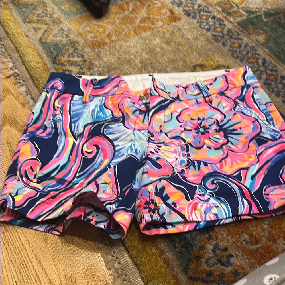 Lilly Pulitzer Vibrant Floral Women's Shorts size 2